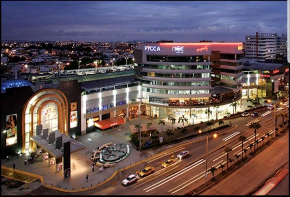 Ecusuites Torresol I Parking Trade Center - Gye Airport Guayaquil Exterior photo