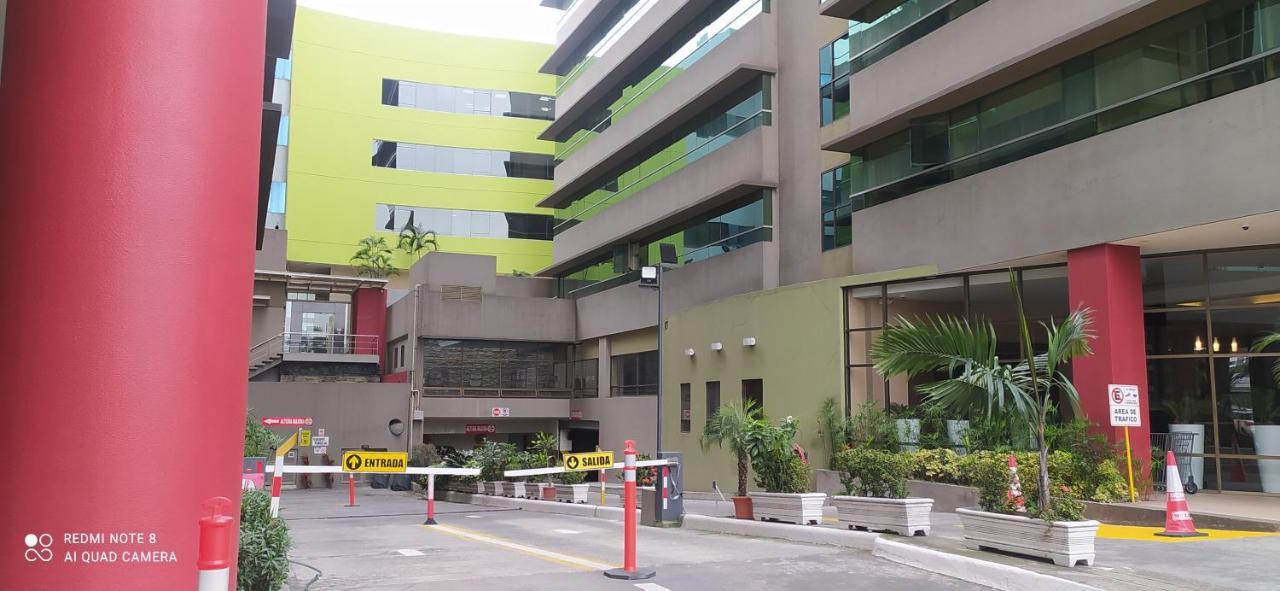 Ecusuites Torresol I Parking Trade Center - Gye Airport Guayaquil Exterior photo